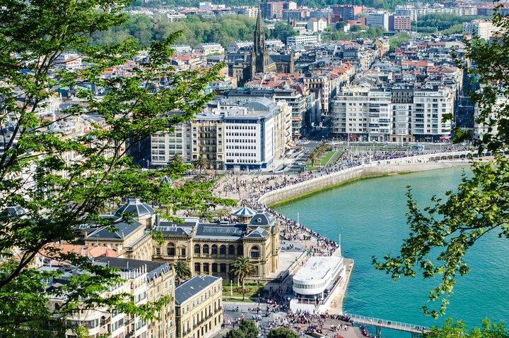 San Sebastian Scavenger Hunt & Self Guided Walking Tour