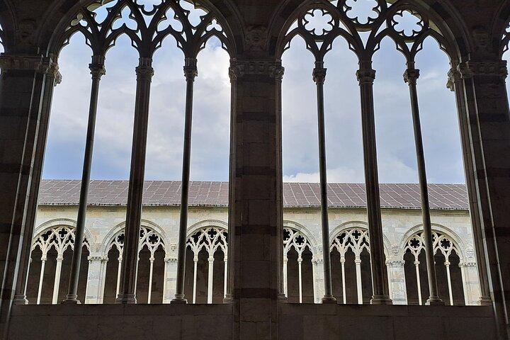 Pisa's Leaning Tower Climbing, Cathedral, Cemetery and Baptistery guided visit