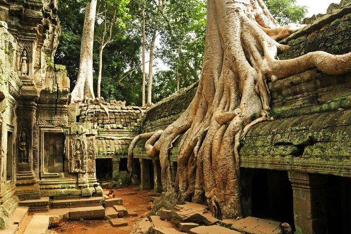 Round Trip Bangkok - Angkor Wat 3 Day 2 Night Package By Bus and Privet Vehicle