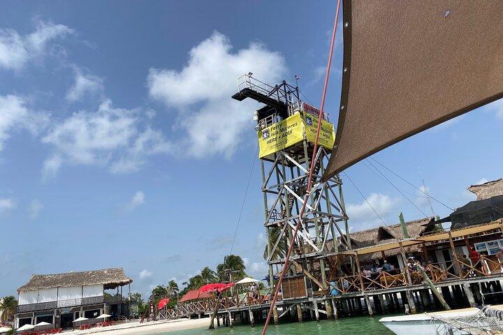 Isla Mujeres Basic Tour in Catamaran with Snorkel and Open Bar