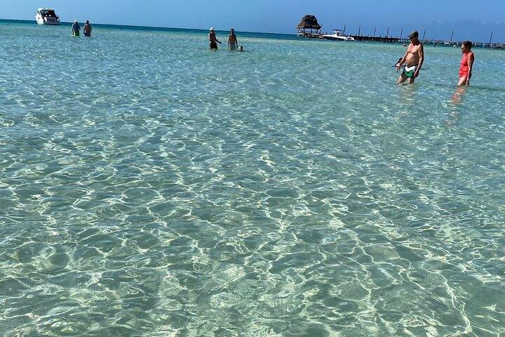 Isla Mujeres Basic Tour in Catamaran with Snorkel and Open Bar