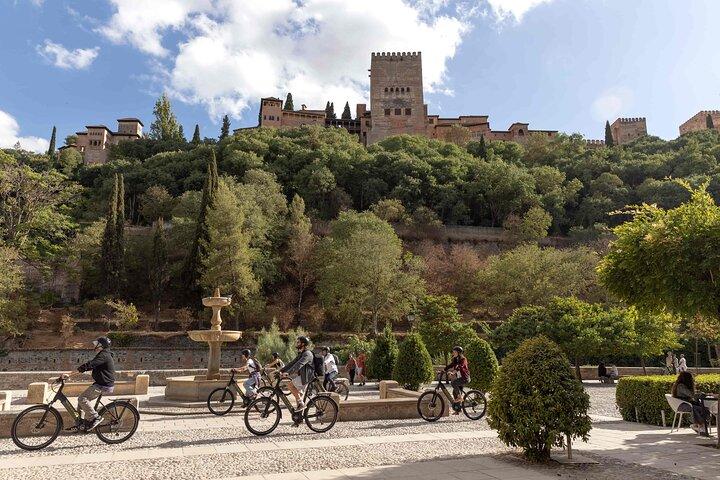 Albaicin & Sacramonte Electric Bike Tour in Granada