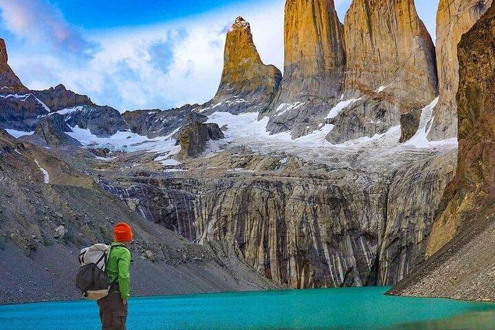 El Calafate: Full-Day Tour to Torres del Paine National Park
