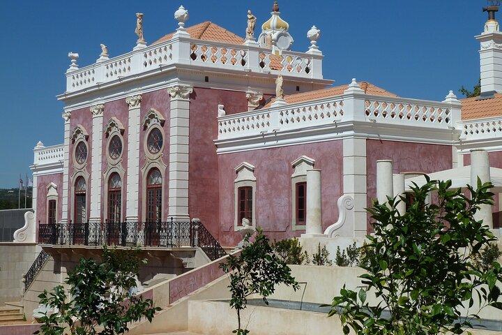 Private transfer from Lisbon to Faro with 2 hours for sightseeing