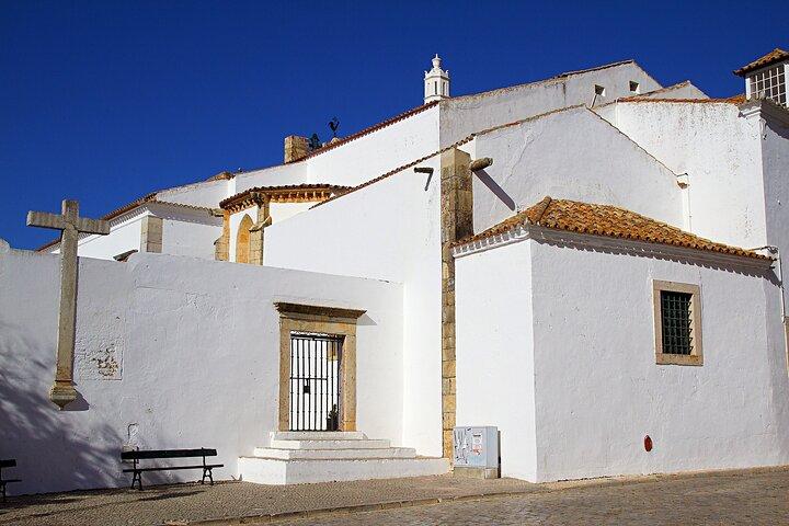Private transfer from Lisbon to Faro with 2 hours for sightseeing
