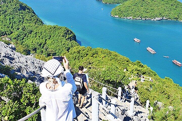 Angthong Marine Park Full-Day Big Boat Economy Tour
