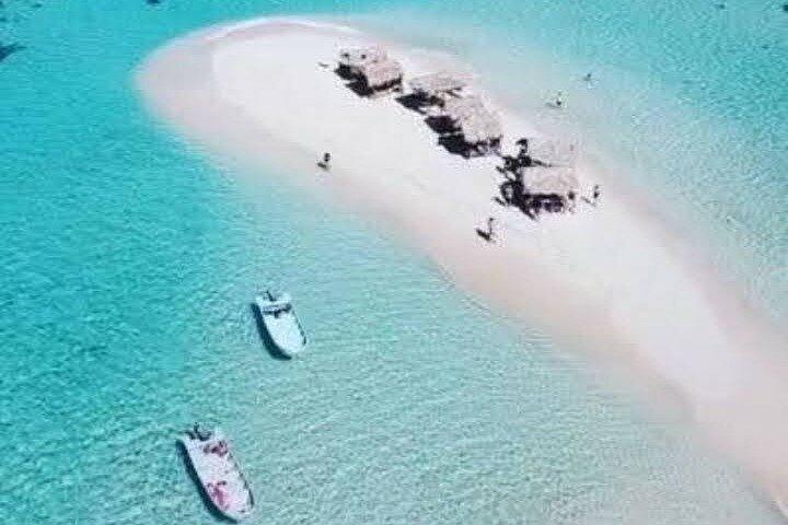 Amazing Paradise Island + Snorkeling-Mangrove Tour & Locale Food.
