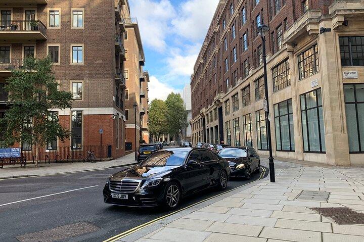 Private Transfer to Windsor Castle (Including Tickets) 3 passengers