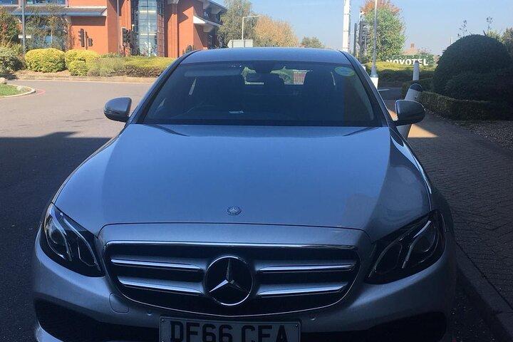 Private Transfer to Windsor Castle (Including Tickets) 3 passengers