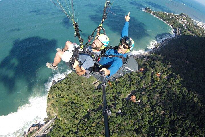Rio De Janeiro Panoramic Parapente Flight with BOMVOO.rio