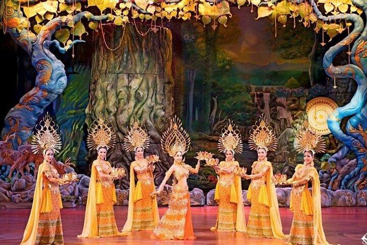 Alcazar: Spectacular Cabaret Show in Pattaya
