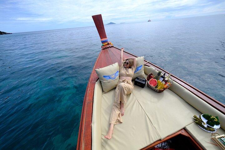 Phuket Luxury Traditional Boat Ride/Coral Island 08.30AM-01.30PM