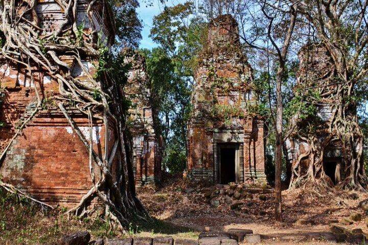 Preah Vihear and Koh Ker 1-Day Tour