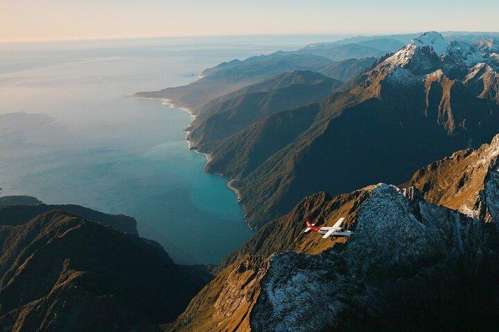 Milford Sound Scenic Fly & Explore Day Trip from Queenstown