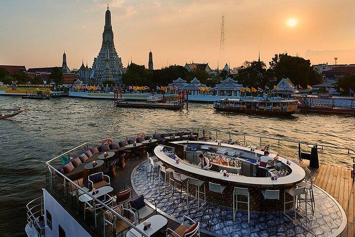 Saffron Luxury Dinner Cruise: A Journey on the River of Kings