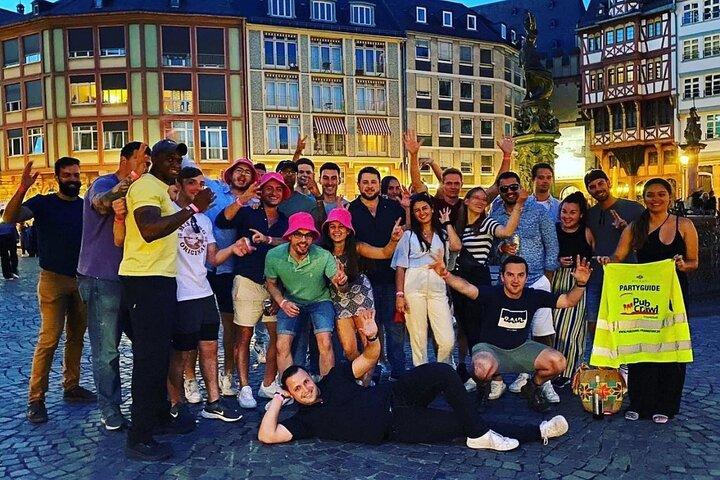 Frankfurt PubCrawl: 4 Venues, Welcome Shots + Club Entry