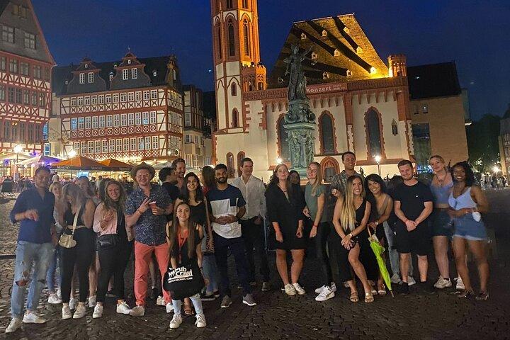 Frankfurt PubCrawl: 4 Venues, Welcome Shots + Club Entry