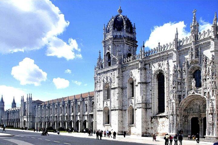 Half-Day Premium Tour of Lisbon