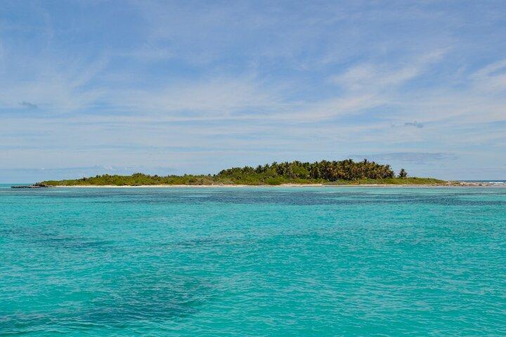 Paradise Islands Tour: Isla Contoy and Isla Mujeres