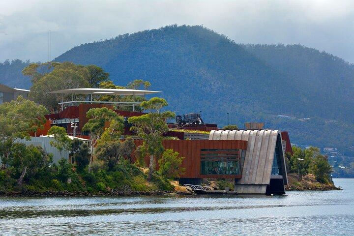 kunanyi/Mt Wellington Tour and MONA Admission