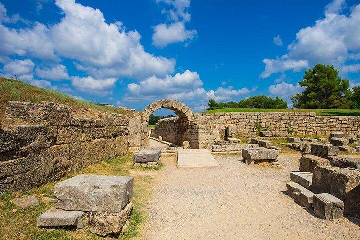 Private Driver from Katakolon to Ancient Olympia (Self-Guided)