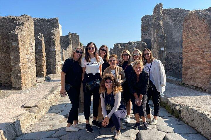 Skip-The-Line Tickets VIP Small Group Tour To Pompei and Vesuvius