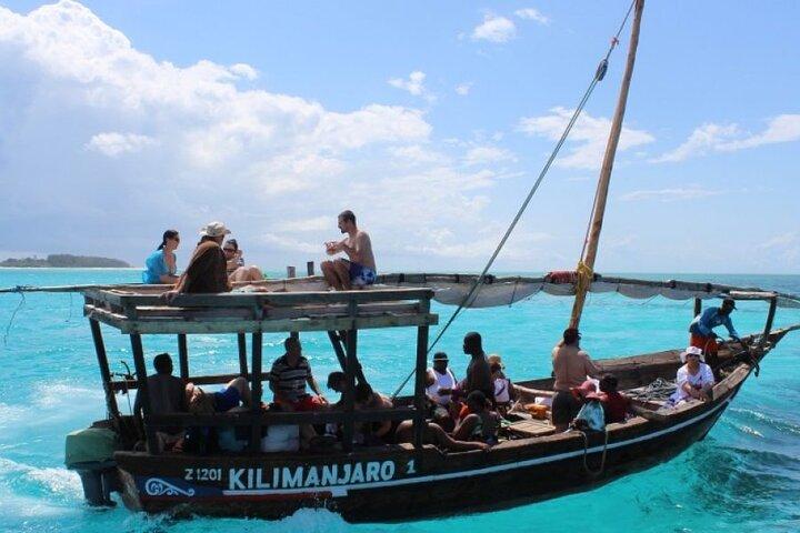 Luxury Safari Blue – Snorkeling, Sandbank & Seafood Lunch