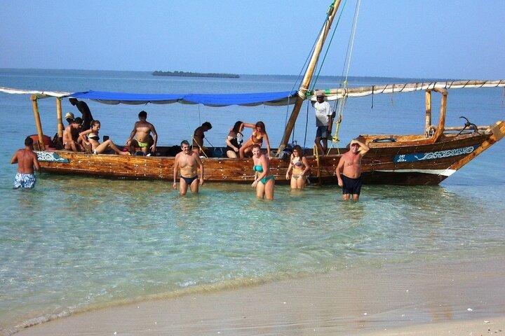 Luxury Safari Blue – Snorkeling, Sandbank & Seafood Lunch