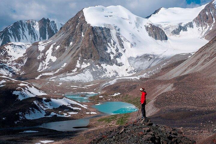 8 Days Trekking in Kyrgyzstan: Alay Mountains Adventure