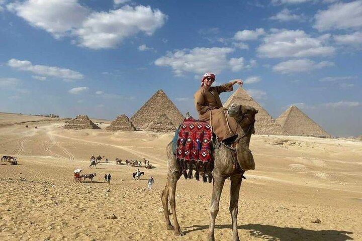 Giza Pyramids & GEM Museum