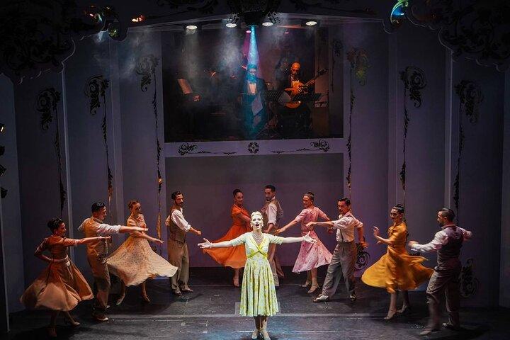 Show at the Mítico Café Los Angelitos with Optional Dinner and Transfer