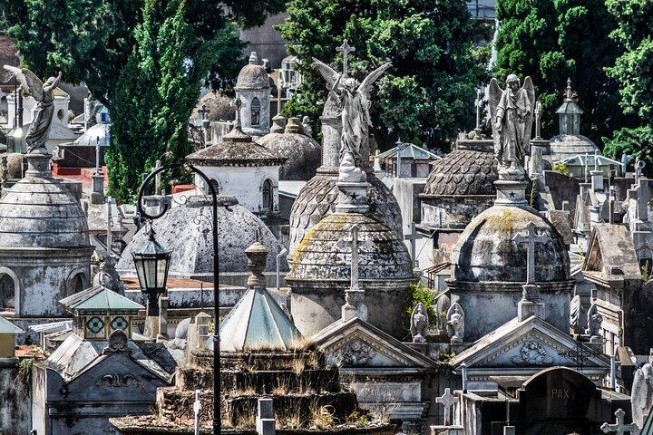 Recoleta Cemetery Walking Tour