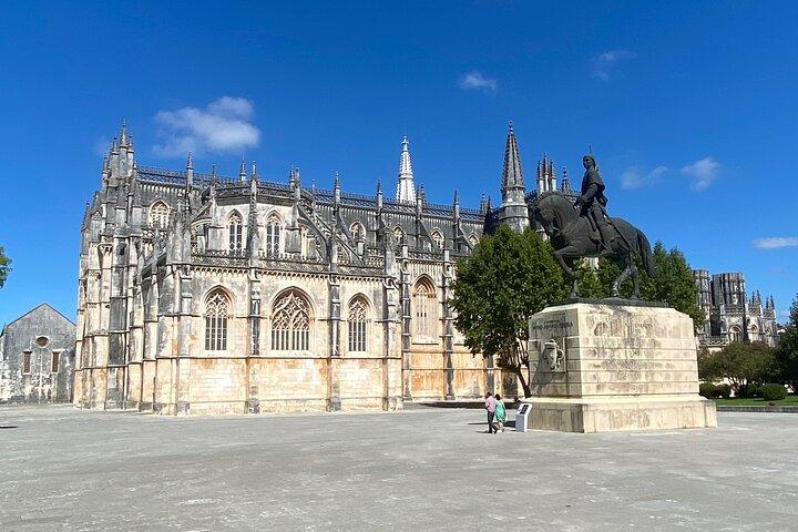 Lisbon to Fatima/Batalha/Nazare & Obidos guided tour 8pax group