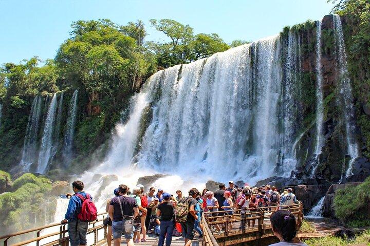 Iguazu Falls Private Day Trip from Buenos Aires with Airfare