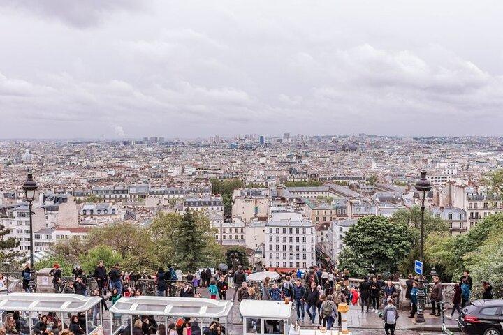 Montmartre Tour with a Local Guide: Private & 100% Personalized