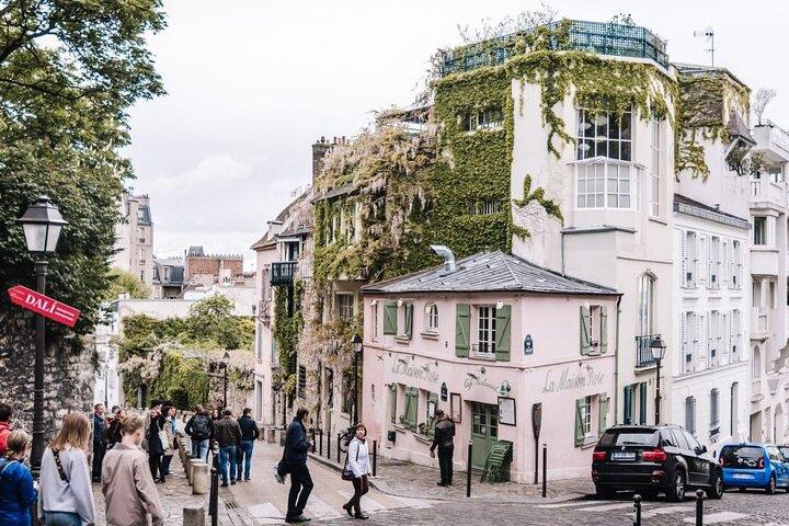 Montmartre Tour with a Local Guide: Private & 100% Personalized