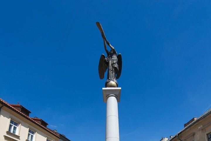 Explore Vilnius: Old Town and Uzupis Guided Walking Tour