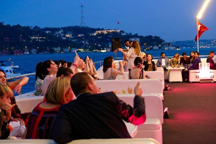 Sunset Cruise with Dinner in Bosphorus