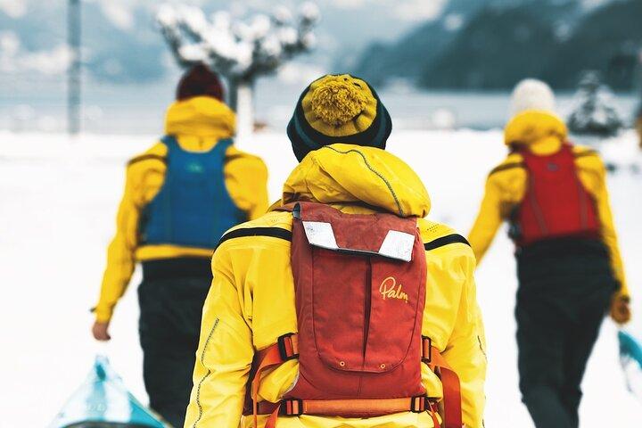 Winter Kayak Tour of the Turquoise Lake Brienz