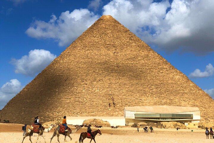 Cairo Full Day Private Tour of Pyramids of Giza, Sphinx, Saqqara and Memphis