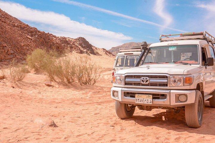 Sharm El Sheikh: Colored Canyon Jeep Tour with Blue Hole & Dahab