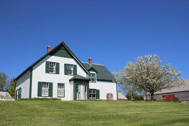 Green Gables House & Our Island Experience