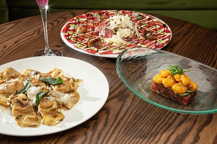 Foodie Tour: Virgin Hotel Private Self-Guided Finger Licking Foodie Tour