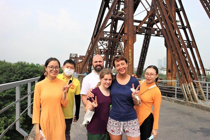 Hanoi Motorbike Tours With Female Rider