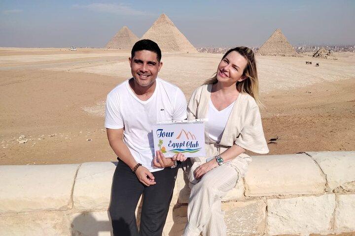 Giza Pyramids and The Museum from Sharm El Sheikh with Lunch
