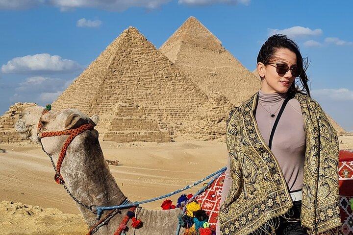 Private Half Day tour of Giza Pyramids and Sphinx