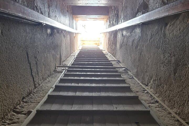 Private Half Day tour of Giza Pyramids and Sphinx