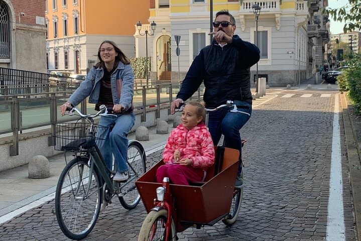 Milan's Hidden Gems: Unique Bike Tour (ENG, NL)