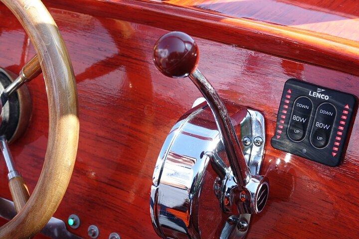 3 Hours Private Wooden Boat Tour visit Bellagio 6 pax