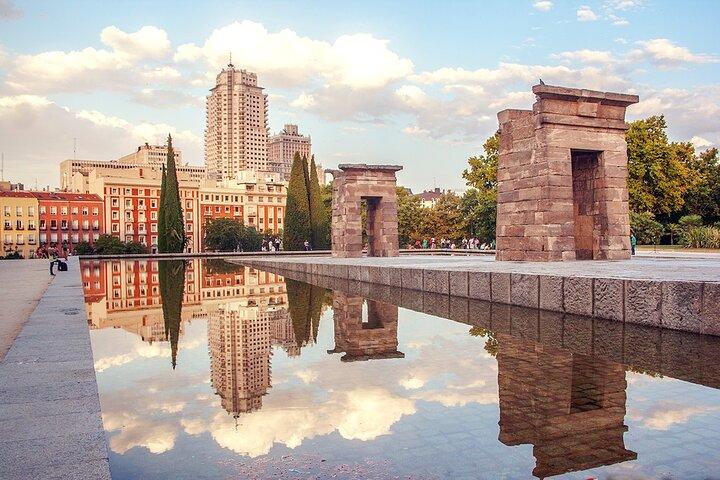 Private guided tour: Madrid City Highlights and Palace Quarter